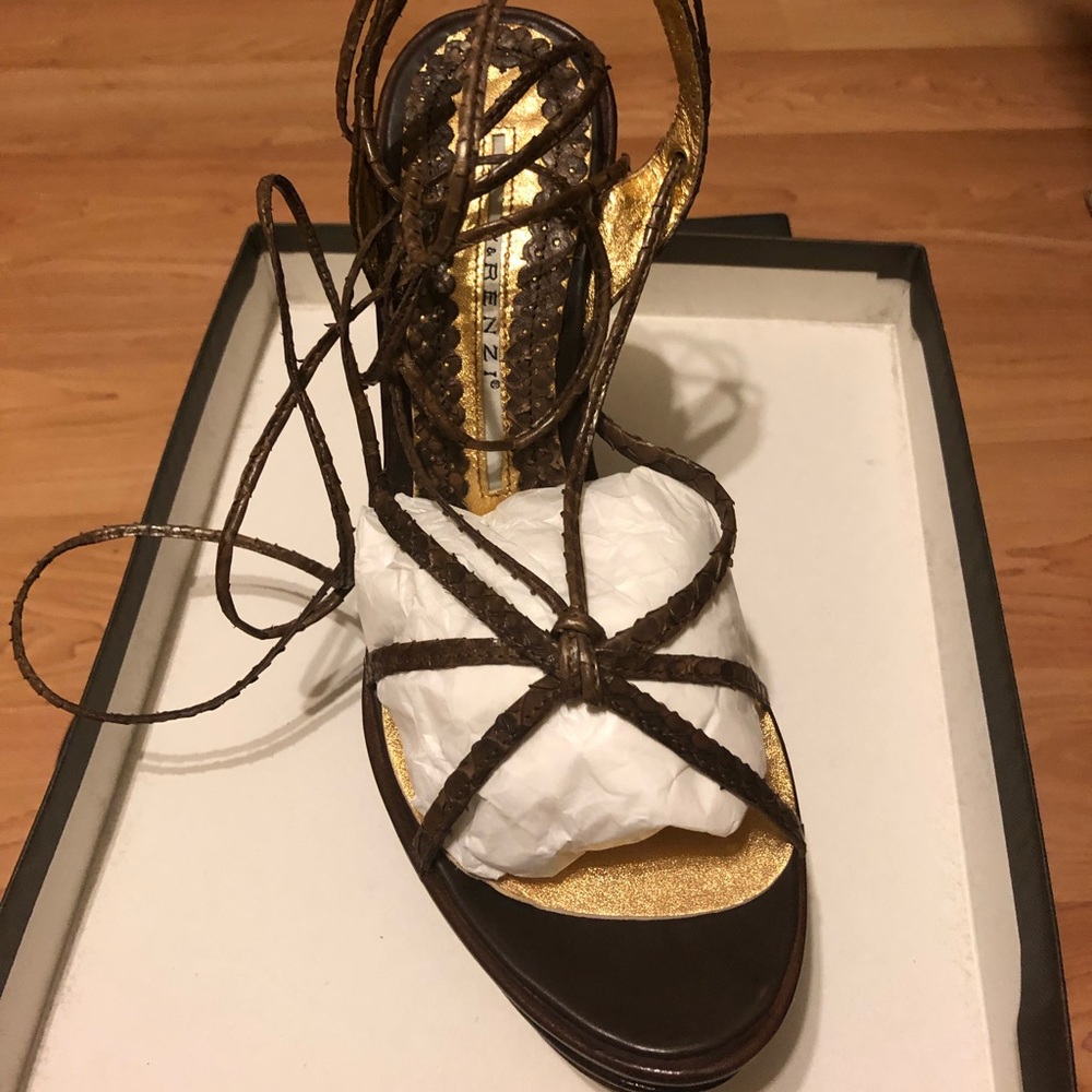 NEW - R & Renzi Snakeskin Wedge tie up Sandals
